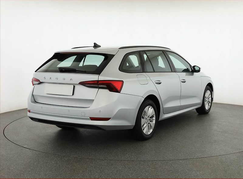 Škoda Octavia (2023) Ambition 2.0 TDI, ČR,1.maj - fotka 5 z 17