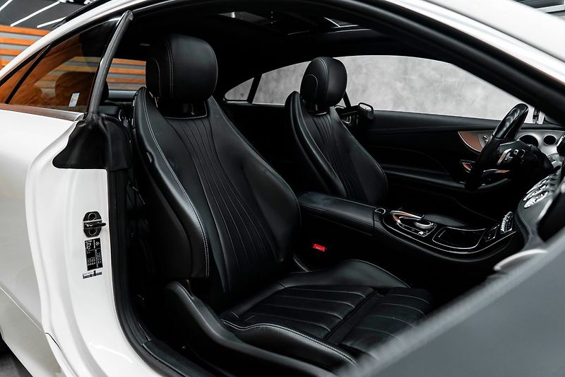 Mercedes-Benz Třídy E - fotka 16 z 18