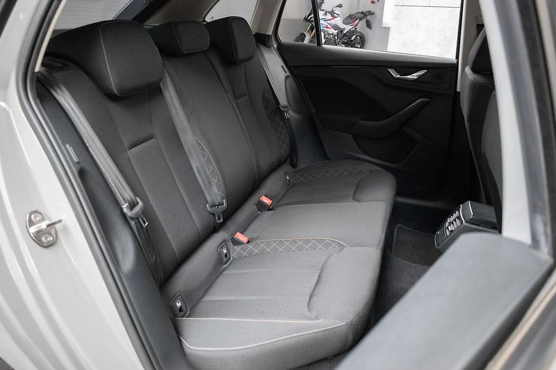 Škoda Scala 1.0 TSI 81kW *KAMERA*ACC* - fotka 12 z 38