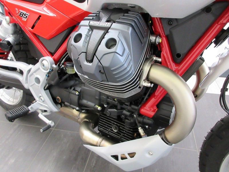 Moto Guzzi (2026) V85 TT E5+ - fotka 4 z 8