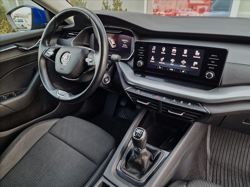 Škoda Octavia 2.0TDI,původ ČR,1.Maj,2x kola - fotka 39 z 50
