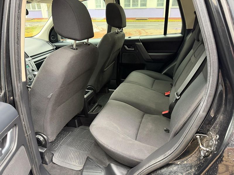 Land Rover Freelander 2 2,2TD4  4WD / servis.kn. - fotka 15 z 32