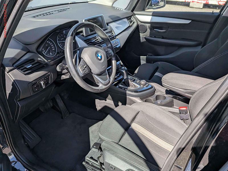 BMW Řada 2 (2016) 1.5 i 218i, ČR, AT, tempo - fotka 9 z 18