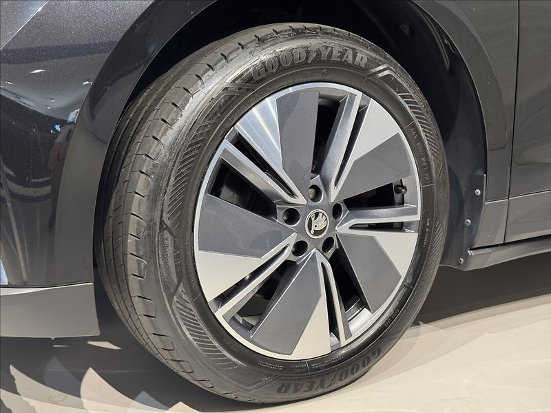 Škoda Enyaq 80 LED Matrix Assist Kamera - fotka 7 z 47