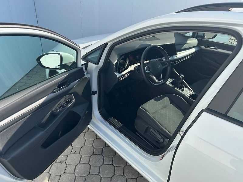 Volkswagen Golf Life 6G 1,5TSi - fotka 5 z 24