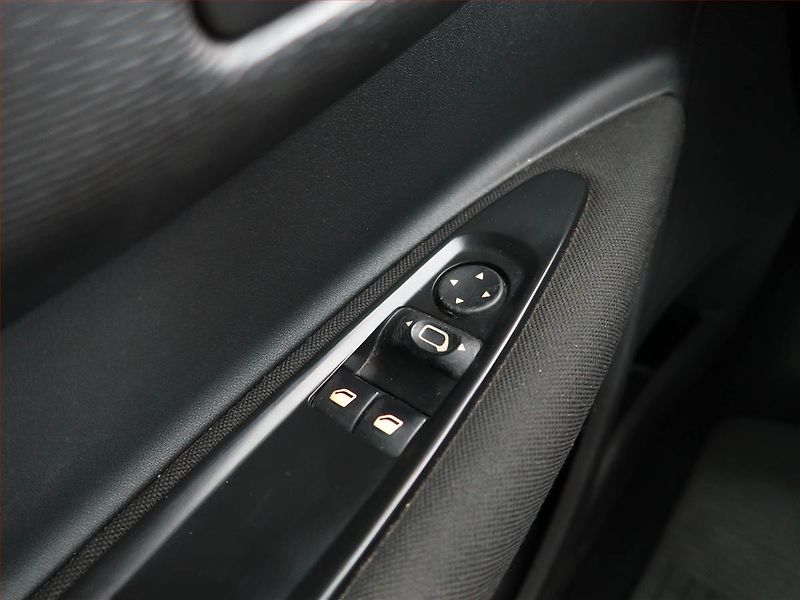 Citroën C4 (2010) 1.4 16V, po STK, levný provoz - fotka 13 z 15