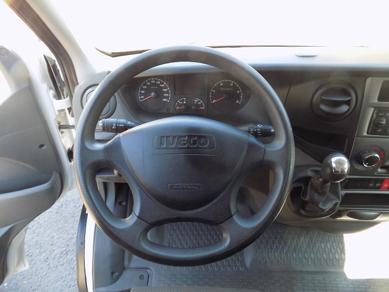 Iveco Daily (2012) 2,3 93KW 35 S 13 MAXI - fotka 20 z 44