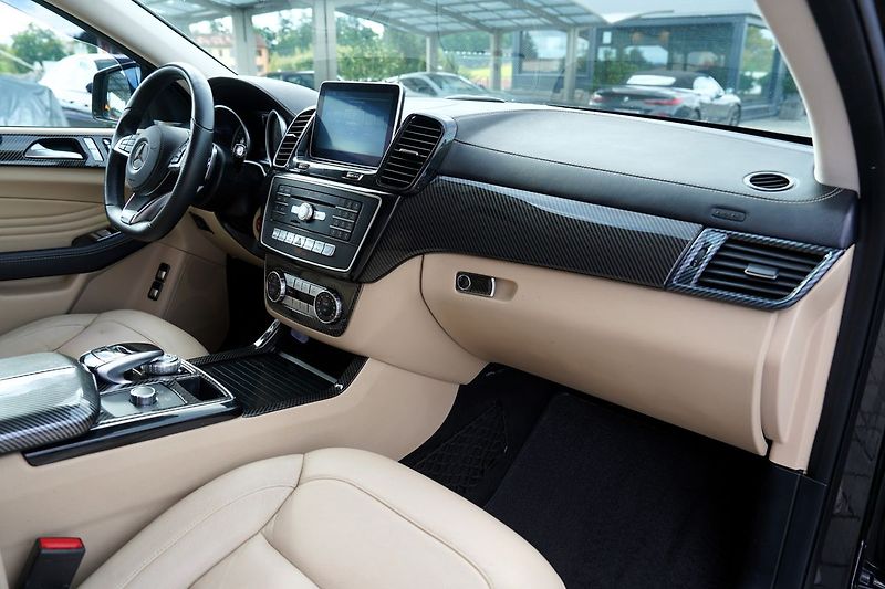 Mercedes-Benz GLE 350d 4Matic AMG/tažné/Harman - fotka 28 z 46