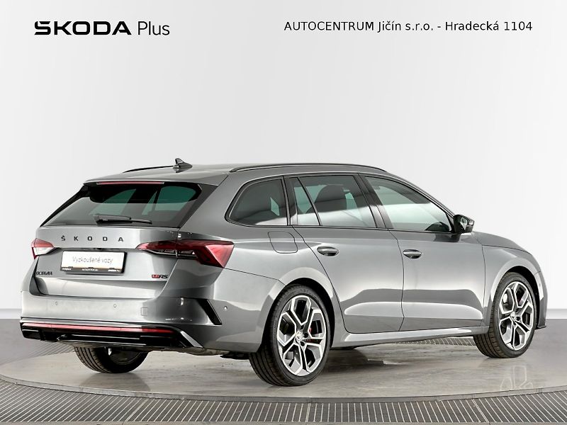 Škoda Octavia (2023) Combi DSG 2.0TSI 180kW RS Chal - fotka 2 z 34