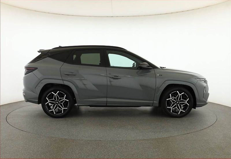 Hyundai Tucson (2022) 1.6 T-GDI - fotka 6 z 21