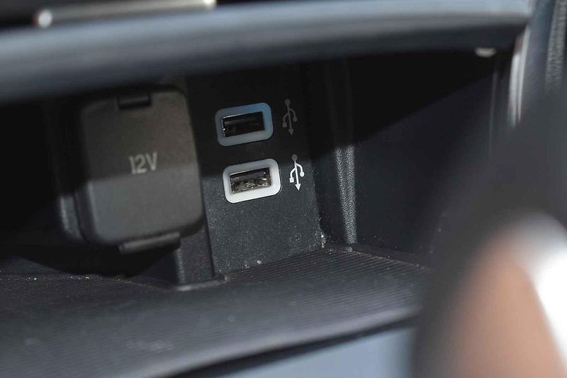 Ford S-Max druhé generace může sloužit větším rodinám ještě hodně dlouho.