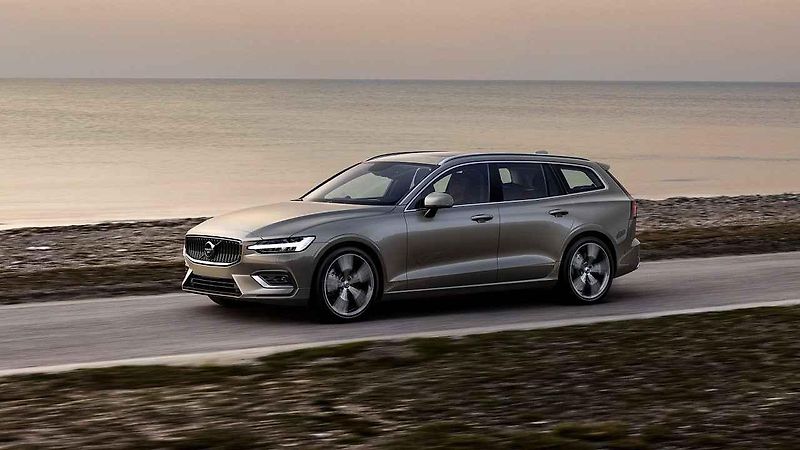 Volvo V60.