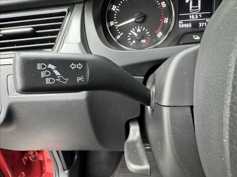 Škoda Rapid 1,2 TSI,63kW,tažné,1.maj.,ČR - fotka 32 z 50
