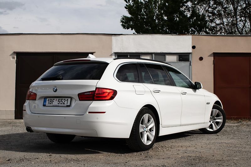 BMW Řada 5 - fotka 5 z 22