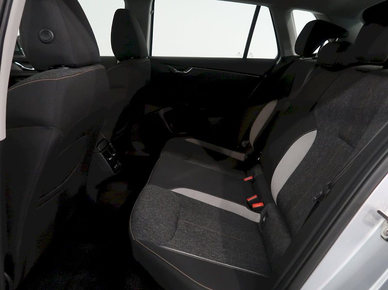 Škoda Kamiq (2023) STYLE 1.0TSI 70KW - fotka 15 z 33
