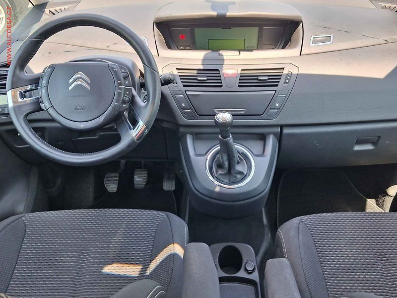 Citroën Grand C4 Picasso (2012) 1.6VTi, AC - fotka 8 z 18