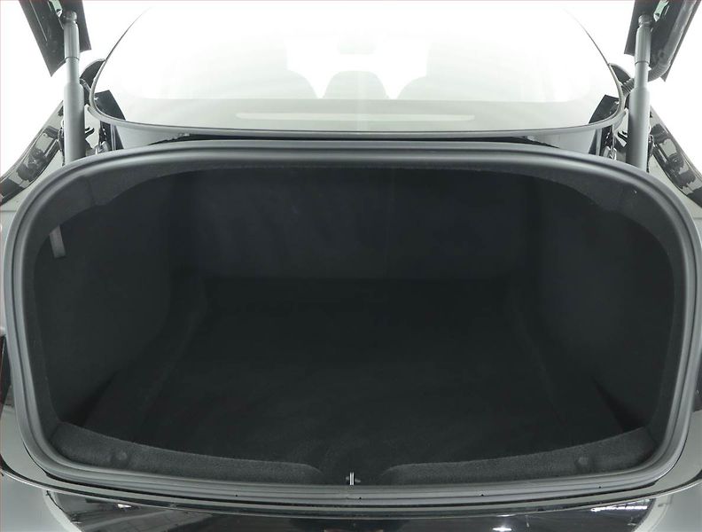 Tesla Model 3 (2024) Standard Range LFP, SoH 95% - fotka 14 z 22