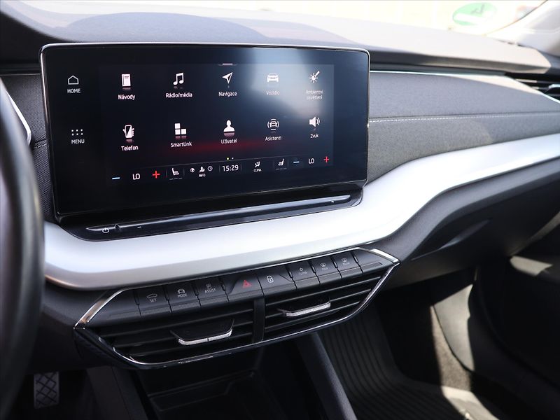 Škoda Octavia 2,0 TDI DSG Matrix Virtual DPH - fotka 15 z 25