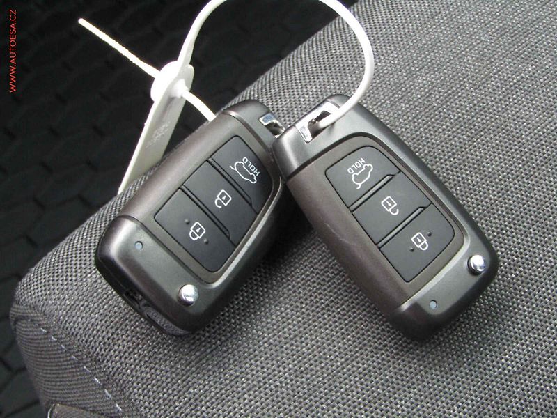 Hyundai i30 (2023) 1.0 T-GDi, ČR, Smart - fotka 17 z 17