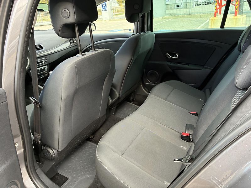 Renault Mégane 1,6i 81kW dig.KLIMA TAŽNÉ    - fotka 21 z 24
