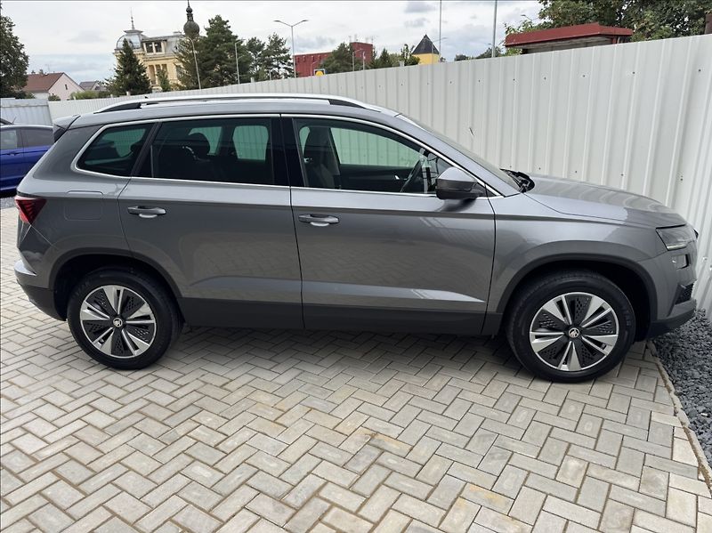 Škoda Karoq 2,0 TDI DSG STYLE DPH 1.maj ČR - fotka 15 z 50