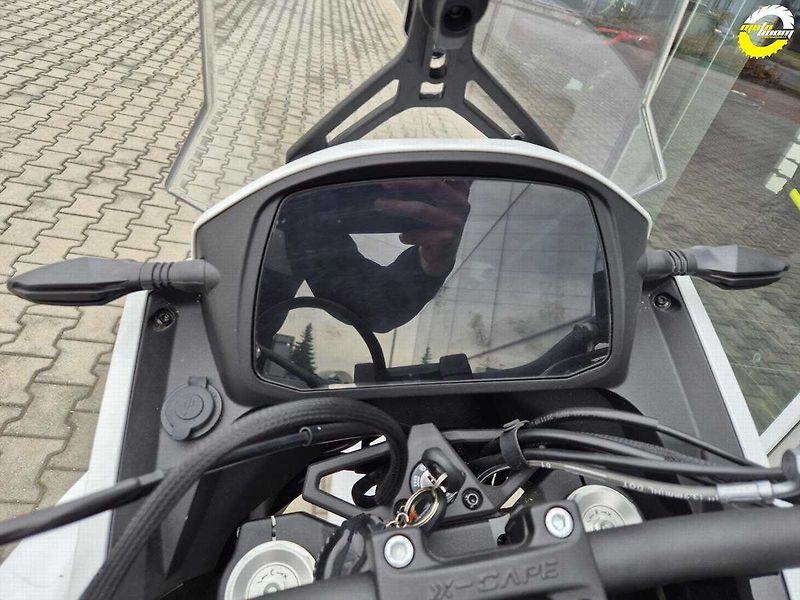 Moto Morini X-Cape 650 (2024) EU5 - SKLADEM - fotka 16 z 17