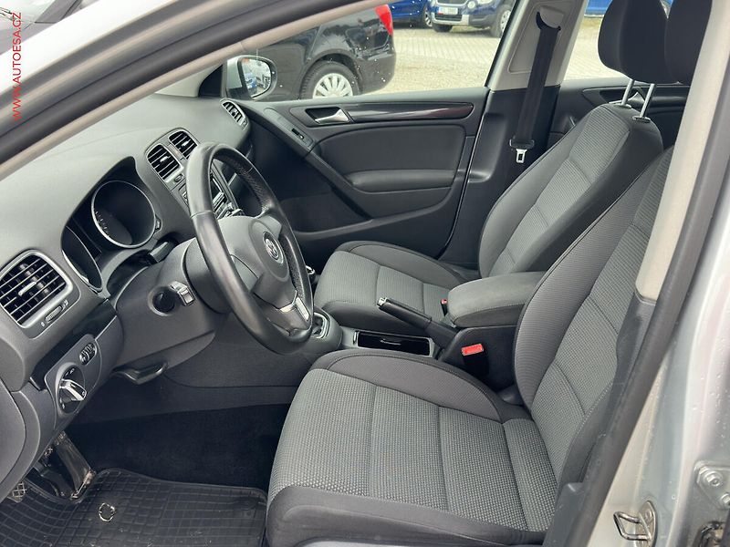 Volkswagen Golf (2012) 1.2TSI, ČR, servis.kniha - fotka 9 z 17