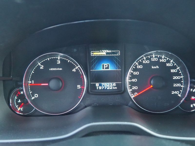 Subaru Outback (2013) 2.0 D 110kW, AWD, AT, Navi - fotka 29 z 39