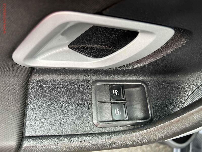 Škoda Fabia (2008) 1.4 16V, ČR, AC, park.asist - fotka 11 z 15