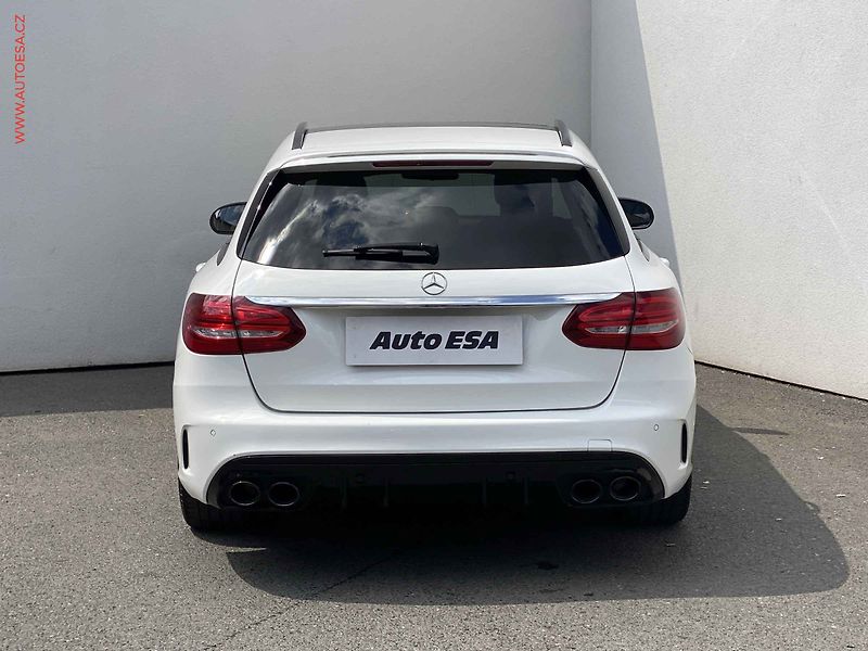 Mercedes-Benz Třídy C (2016) 3.0 Biturbo C43 AMG 4MATIC - fotka 5 z 21