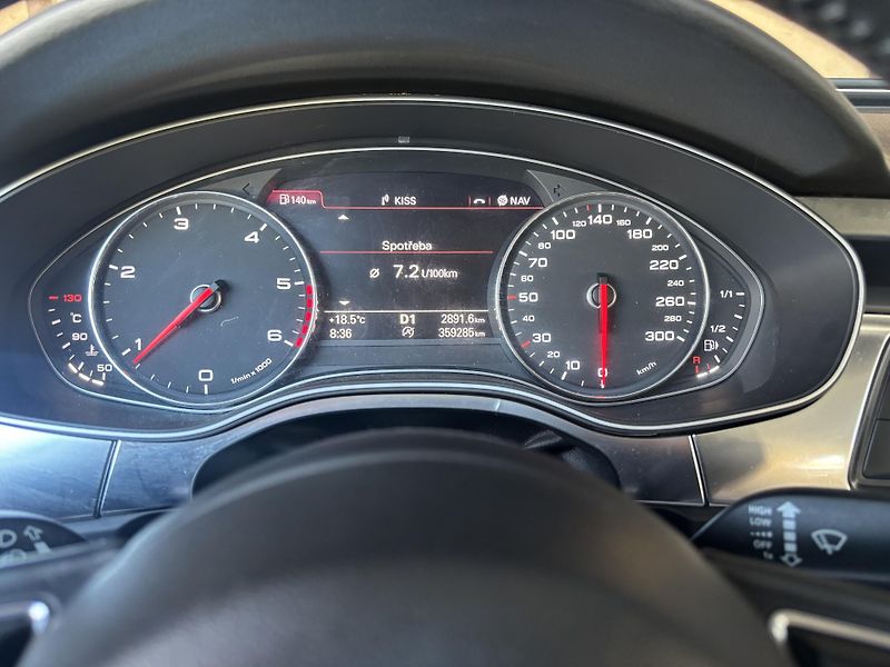 Audi A6 (2011) 3.0TDI, quattro, automat - fotka 16 z 20