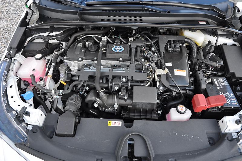 Toyota Corolla 1.8 Hybrid 72kW KOMBI - fotka 9 z 18