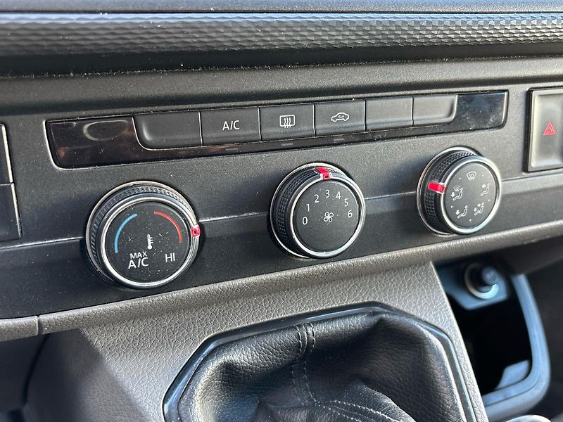 Volkswagen Transporter combi - fotka 20 z 21