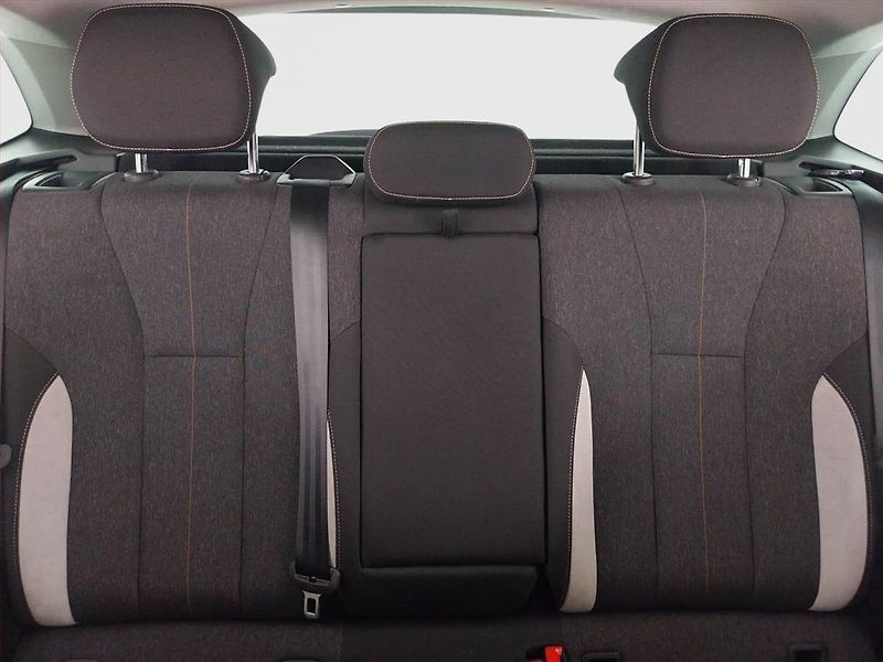 Škoda Scala (2024) Top Selection 1.0 TSI - fotka 10 z 22