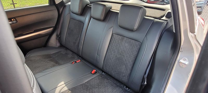 Suzuki Vitara (2018) 1,4 103kW DSG 4×4 BoosterJet - fotka 12 z 55