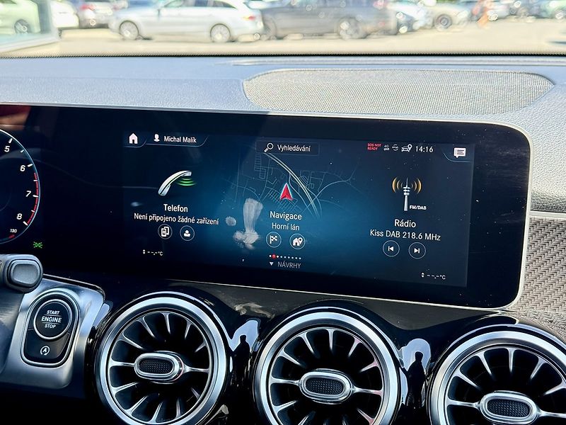 Mercedes-Benz GLB (2020) 250 4MATIC - fotka 22 z 45