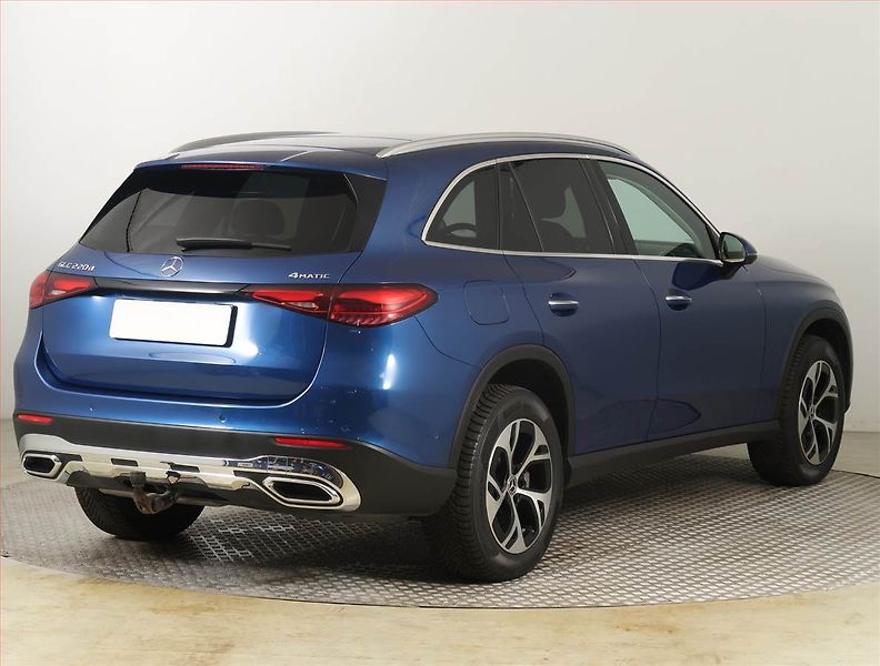 Mercedes-Benz GLC (2022) 220 d 4MATIC - fotka 5 z 22