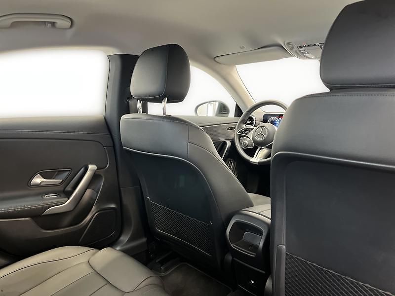 Mercedes-Benz CLA 200 kupé Progressive Line - fotka 21 z 21