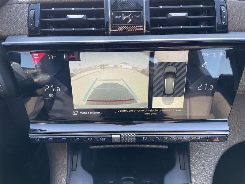 DS Automobiles DS7 Crossback 2,0 BlueHDi 180 AT8 LaPremiere - fotka 17 z 39