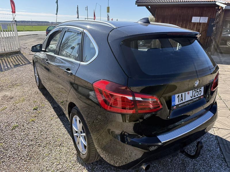 BMW Řada 2 (2015) 1.5 100kw spotřeba 4.9L2 - fotka 22 z 49