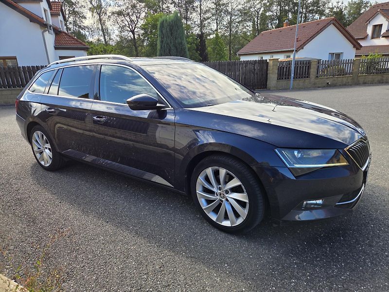 Škoda Superb (2018) Škoda Superb III Combi 1.5 TSI - fotka 5 z 13