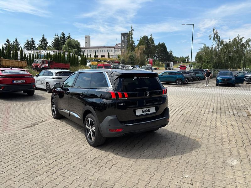 Peugeot 5008 (2019) ALLURE 1.6 PT 180k PANORAMA - fotka 5 z 21