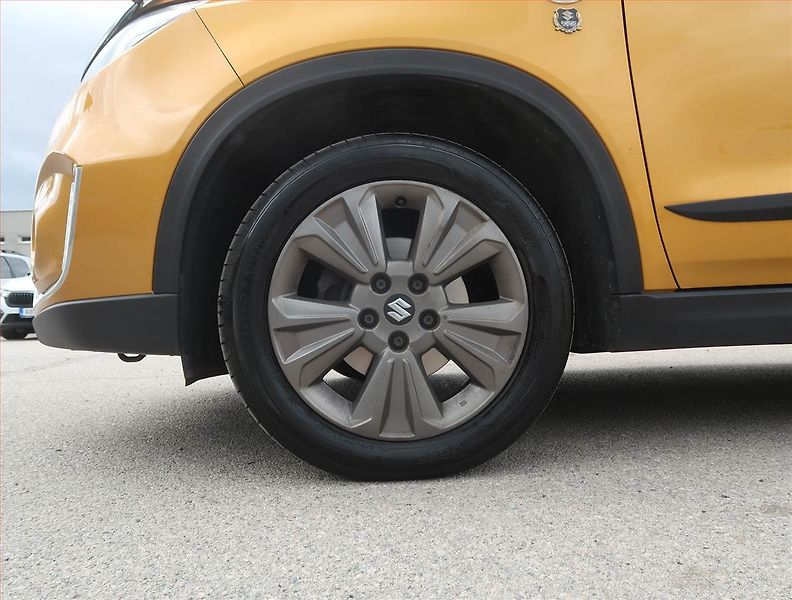 Suzuki Vitara (2020) GL + 1.4 BoosterJet - fotka 14 z 19