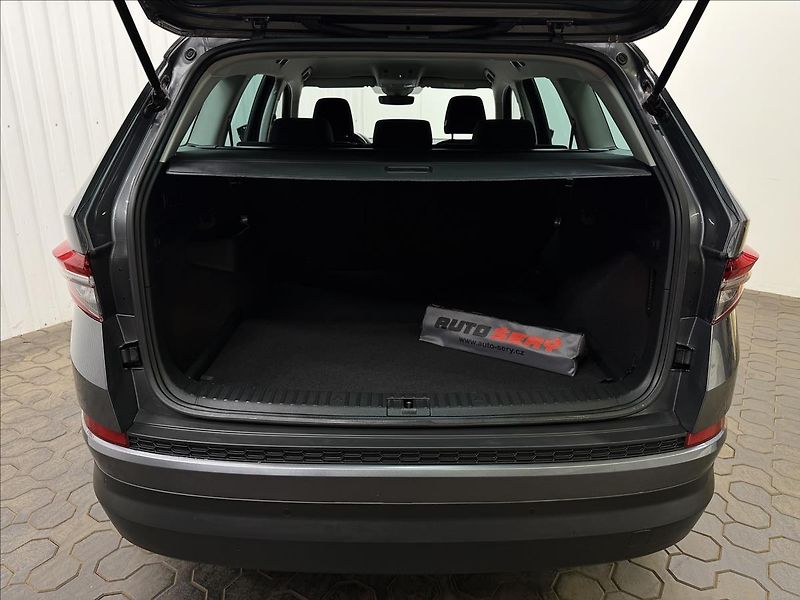 Škoda Kodiaq 2.0TDI 110kW DSG ACC 1MAJ - fotka 30 z 37