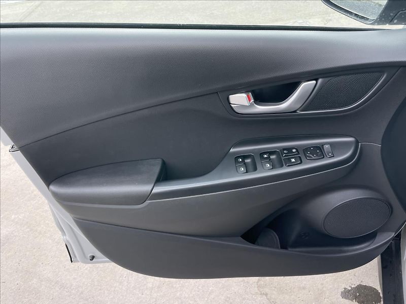 Hyundai Kona 1,0 T-GDI Comfort PDC+Klima - fotka 14 z 23