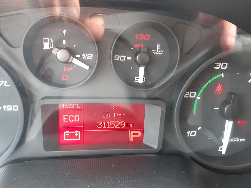 Iveco Daily 3.0 JTD PLACHTA SKLOP.ČELO     - fotka 14 z 19