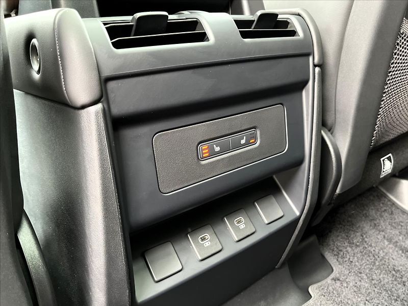 Land Rover Defender (2026) 110 D250 X-DYNAMIC HSE - fotka 27 z 30