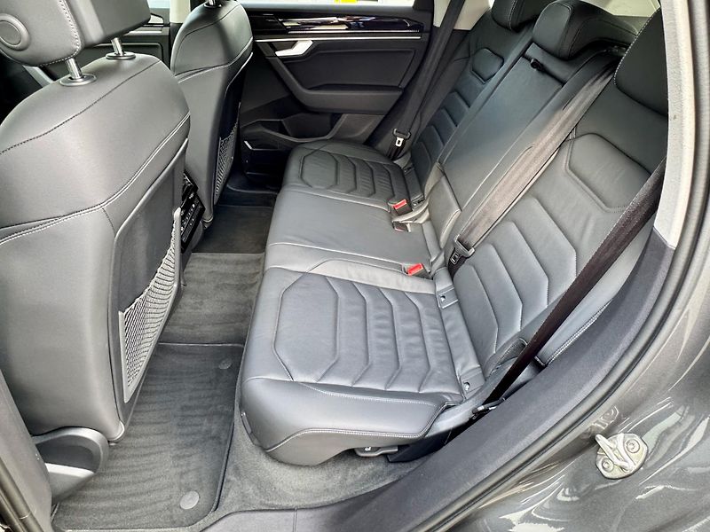 Volkswagen Touareg (2024) Model 2025, Kůže, VZDUCH,Tažné - fotka 13 z 40