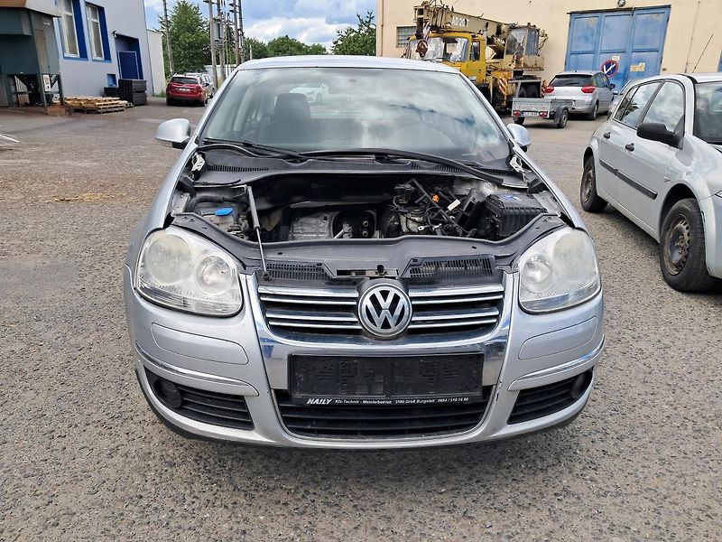 Volkswagen Jetta (2007) NÁHRADNÍ DÍLY 1.9TDI 77Kw  - fotka 2 z 8