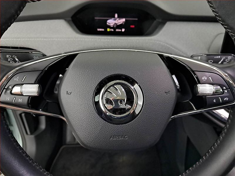Škoda Enyaq (2023) 60 (62 kWh), SoH 94% - fotka 20 z 20